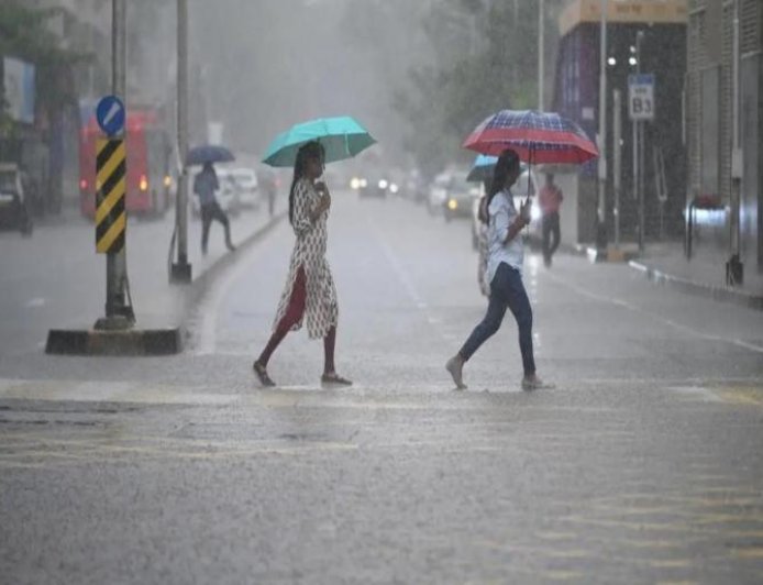 Mumbai Rain: मुंबईत मान्सूनची 'धडाक्यात' एन्ट्री: अवघ्या ५ तासांत जून महिन्याचा ५२% पाऊस; अनेक भागांत 'त्रिशतक'